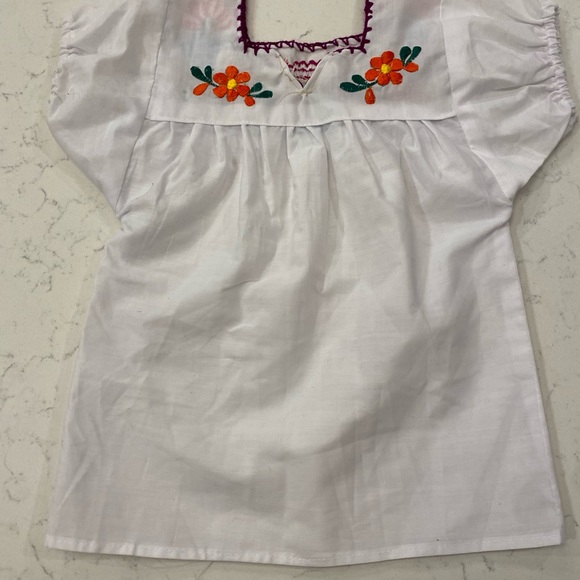 Little girl embroidered shirt and skirt with built-in bloomers - Picture 4 of 7